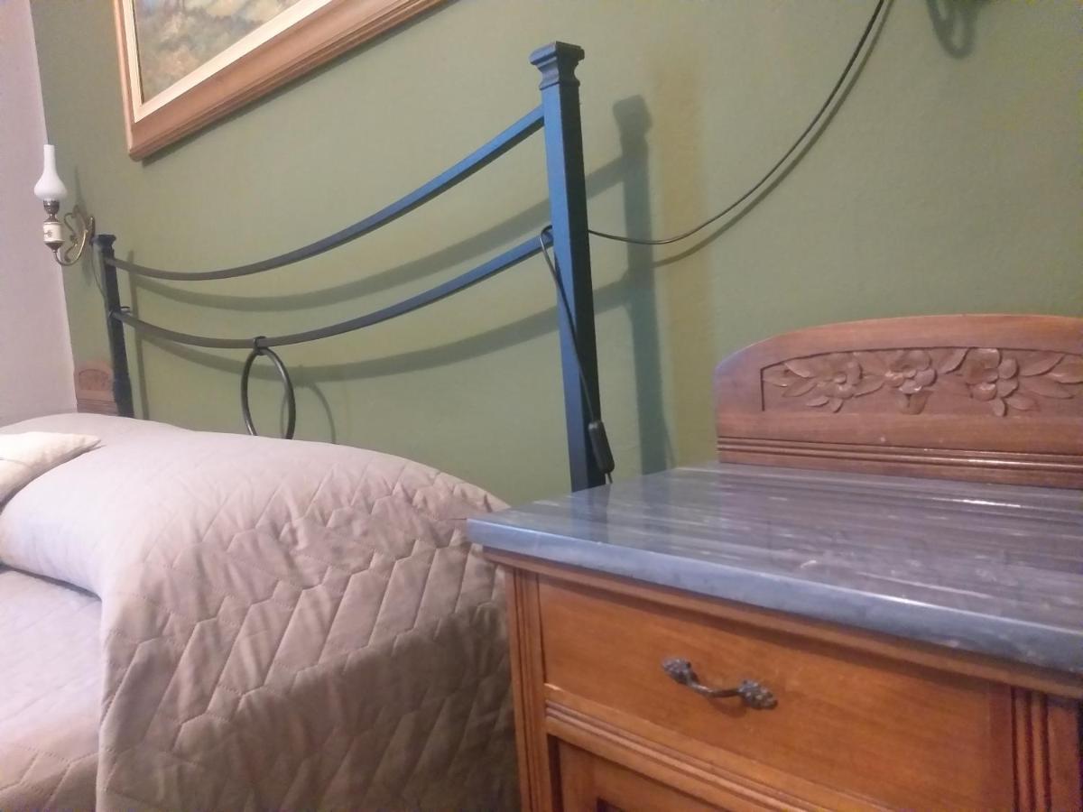 Mosci'S Bed & Beer Bed & Breakfast San Damiano d'Asti Bagian luar foto